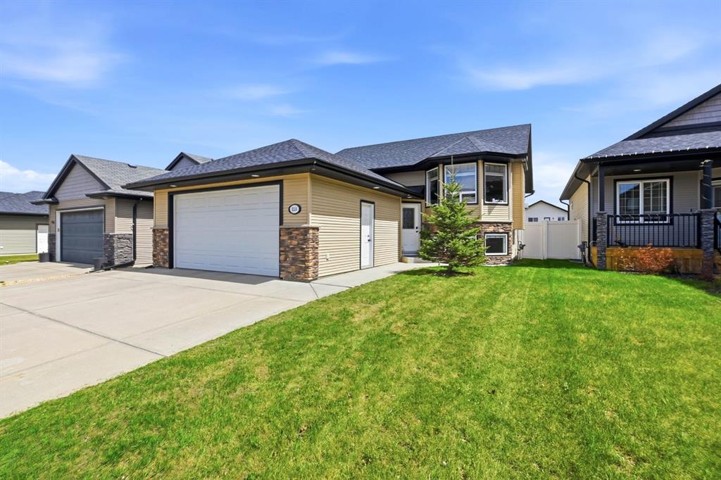 114 Stephenson Crescent, Red Deer, AB, T4R 0L6 photo 3