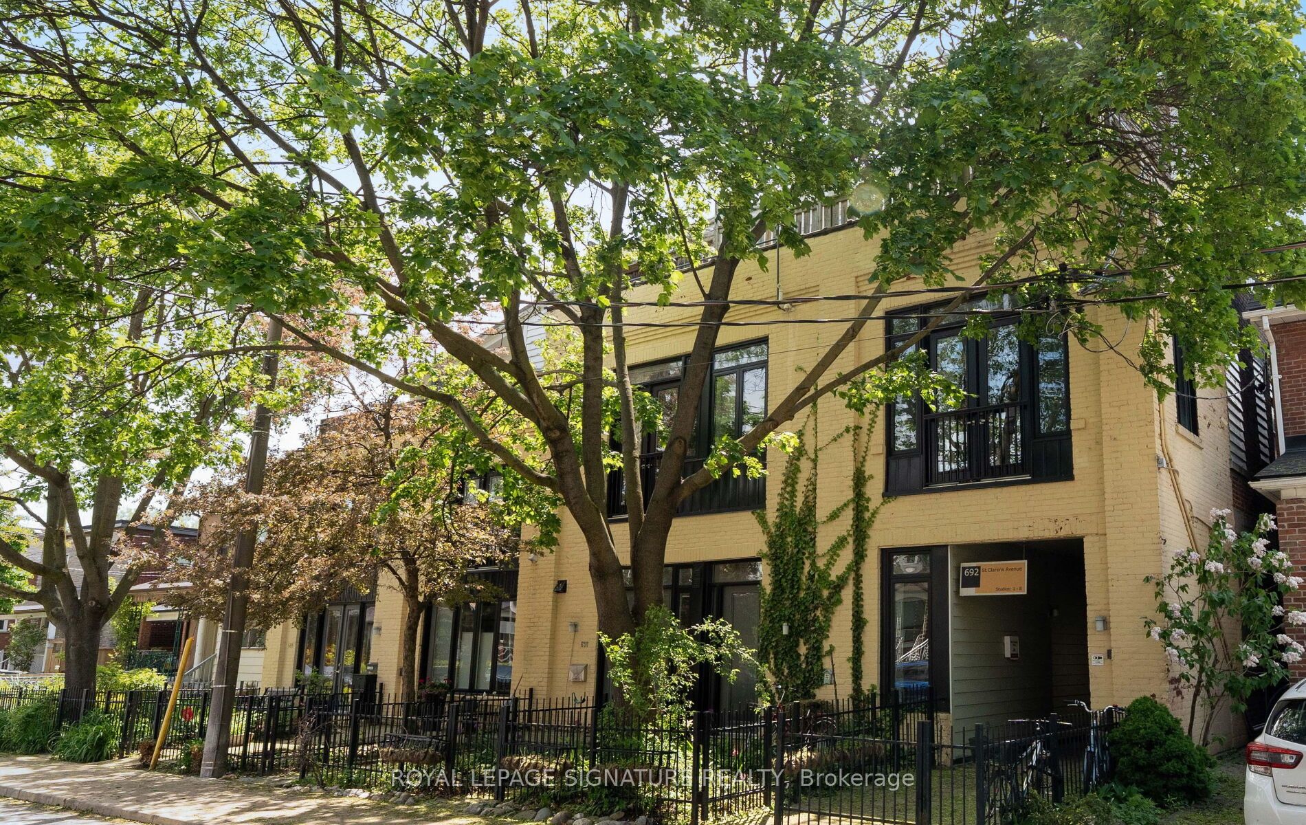 7-692 St. Clarens Avenue, Toronto, ON, M6H 3X1