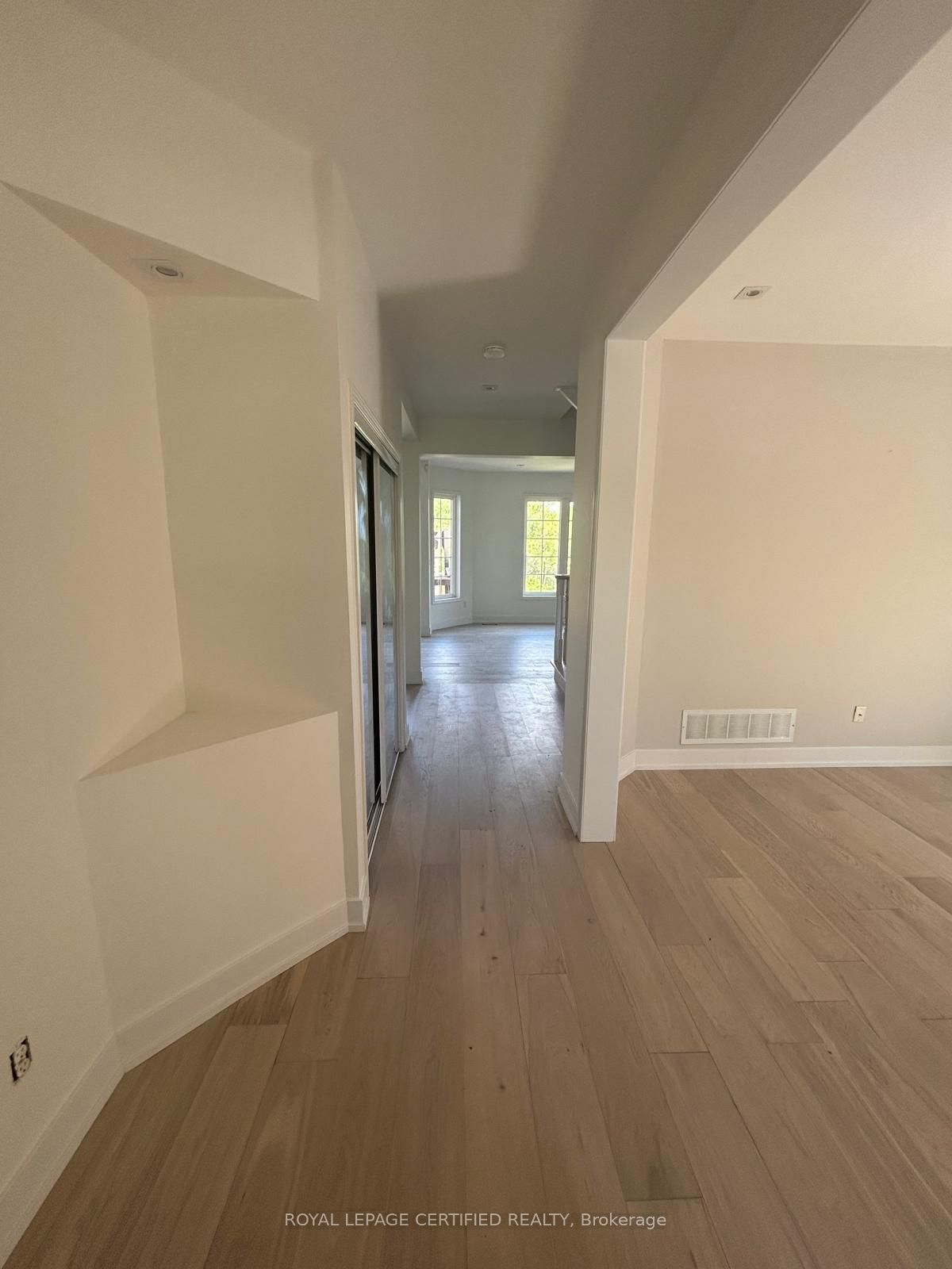 Additional image 3 of 5612 Thorn Lane, Burlington, ON, L7L 6T5