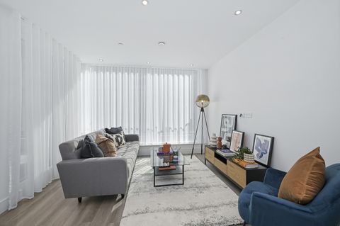 Alwyne Court, Garnet Place, West Drayton UB7