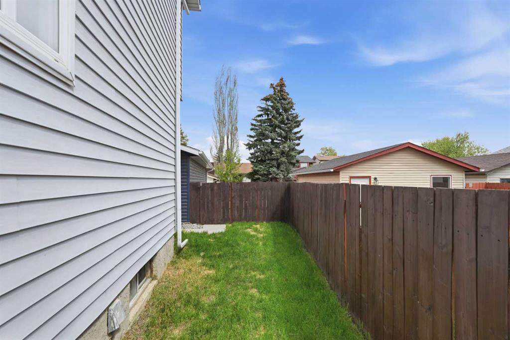 Additional image 6 of 248 Summerwood Place SE, Airdrie, AB, T4B 1W3