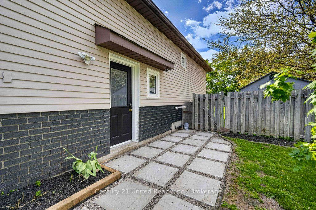 1255 Huntington Circle, Peterborough, ON, K9K 2B4 photo 3