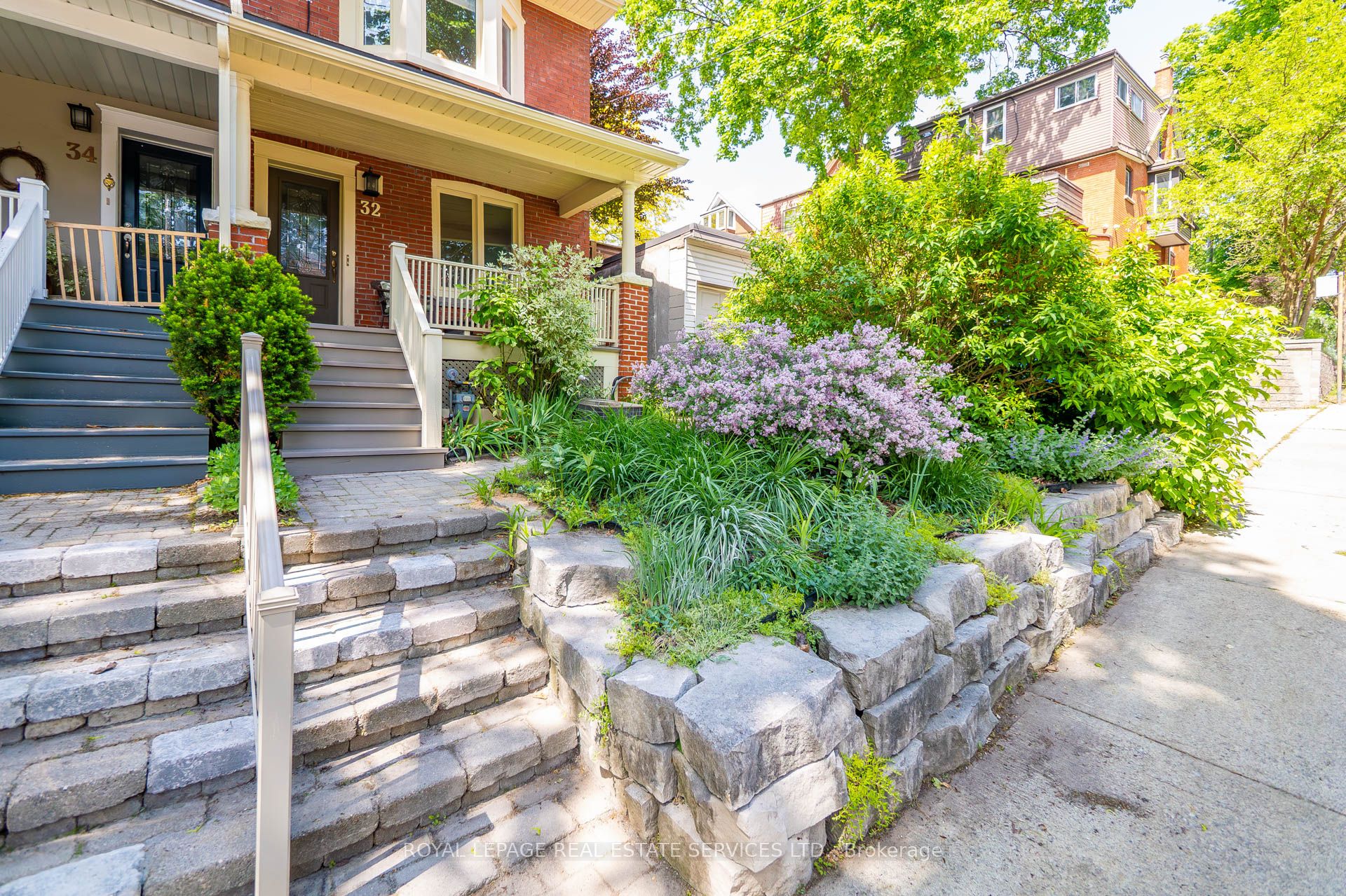Additional image 4 of 32 Hillsview Avenue, Toronto, ON, M6P 1J5