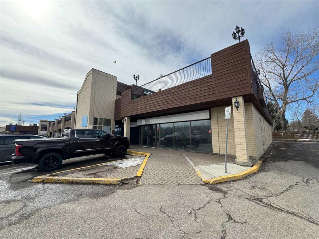 1-523 Woodpark Boulevard SW, Calgary, AB, T2W 4J3