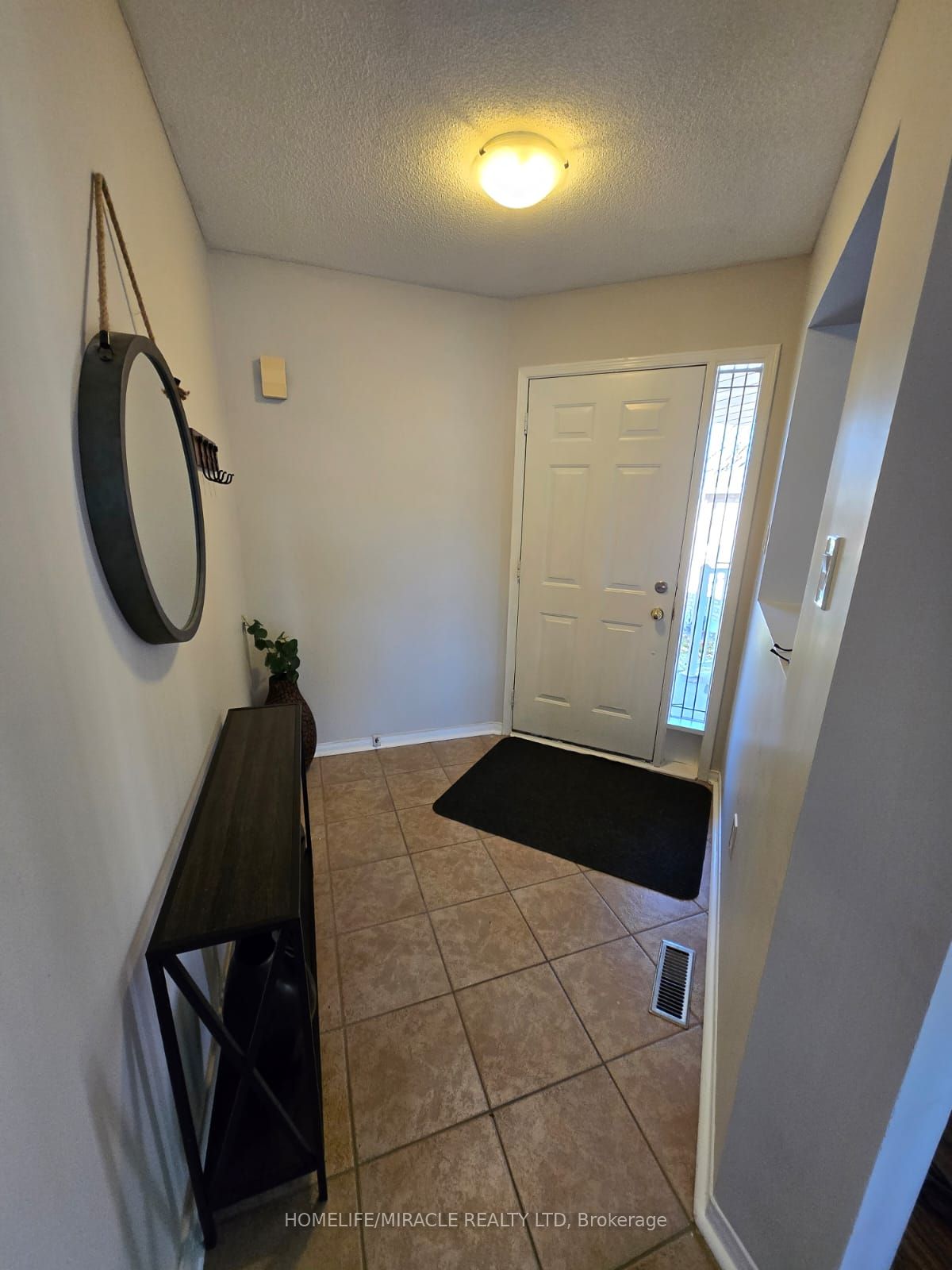 29 Nicholson Drive, Barrie, ON, L4N 8L7 photo 4