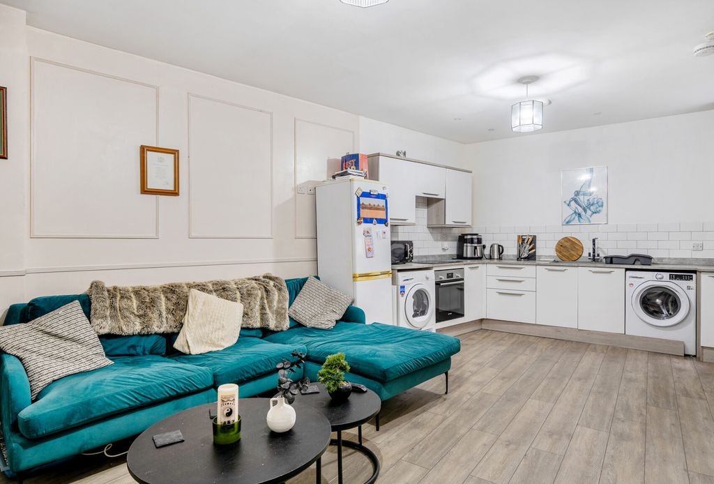 Additional image 8 of 1 bed flat for saleThe Island, Midsomer Norton, Radstock, Somerset BA3