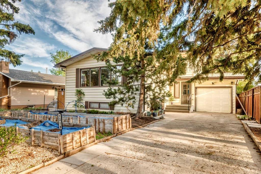 1319 104 Avenue SW, Calgary, AB, T2W 0A7