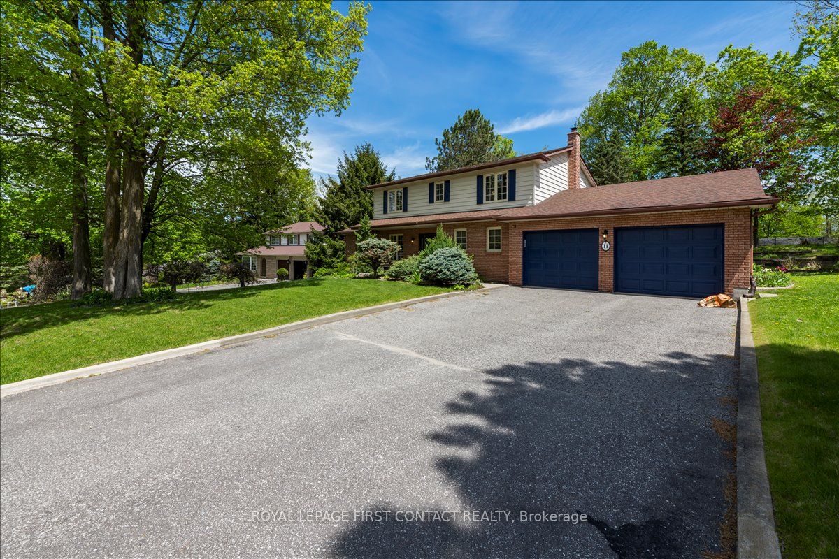11 Forestwood Lane, Barrie, ON, L4N 7S5 photo 2