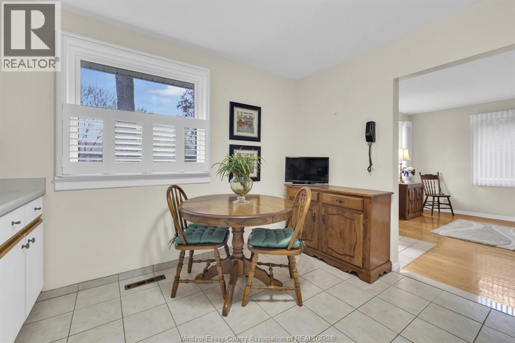 1028 Virginia , Windsor, ON, N8S2Y7 photo 5