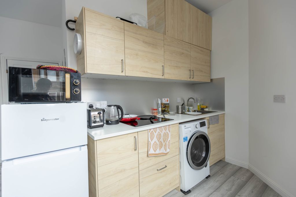 Additional image 6 of 1 bed flat for saleDunlop Street, Renfrew PA4