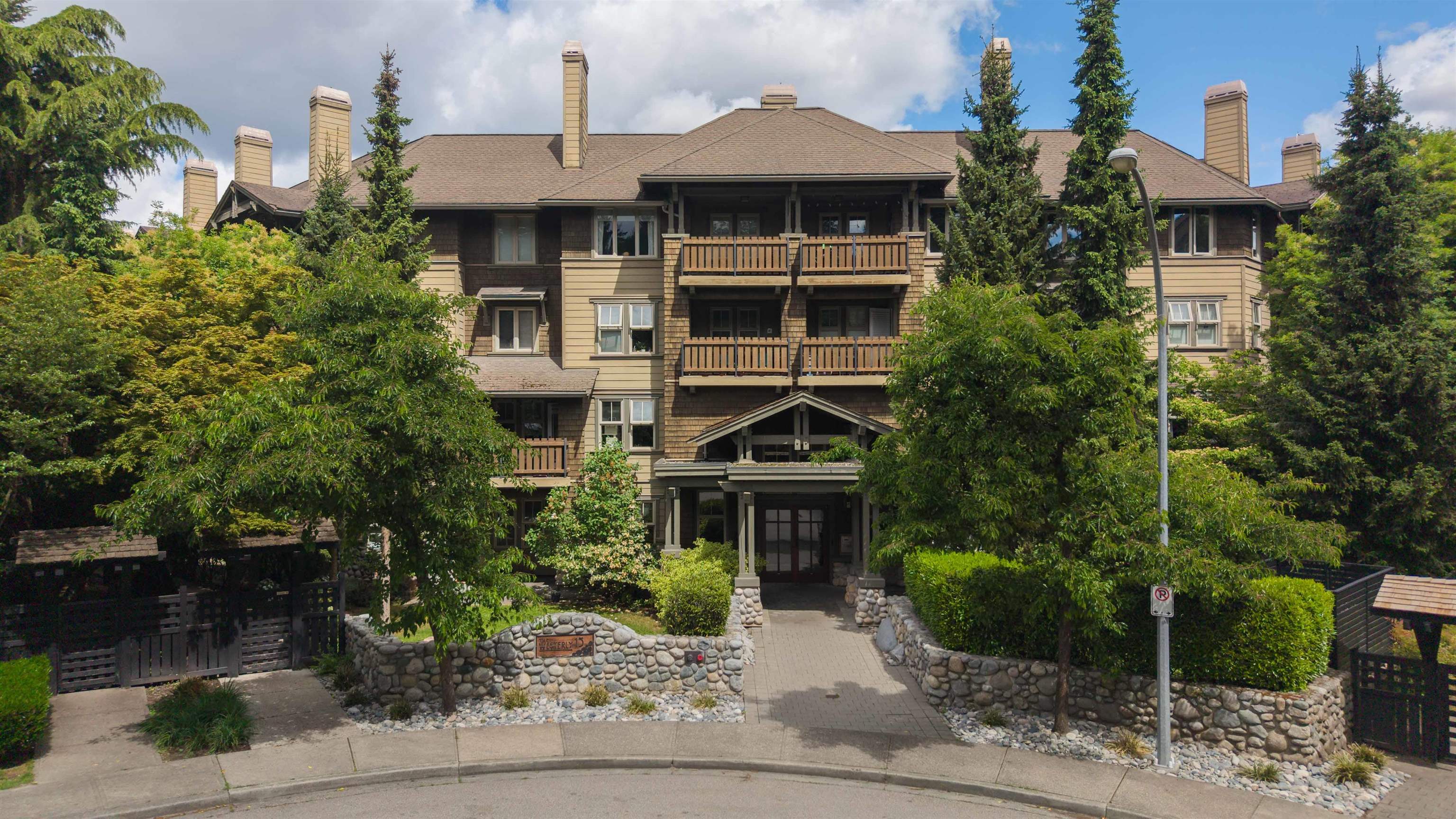 213-15 Smokey Smith Place, New Westminster, BC, V3L 5V7