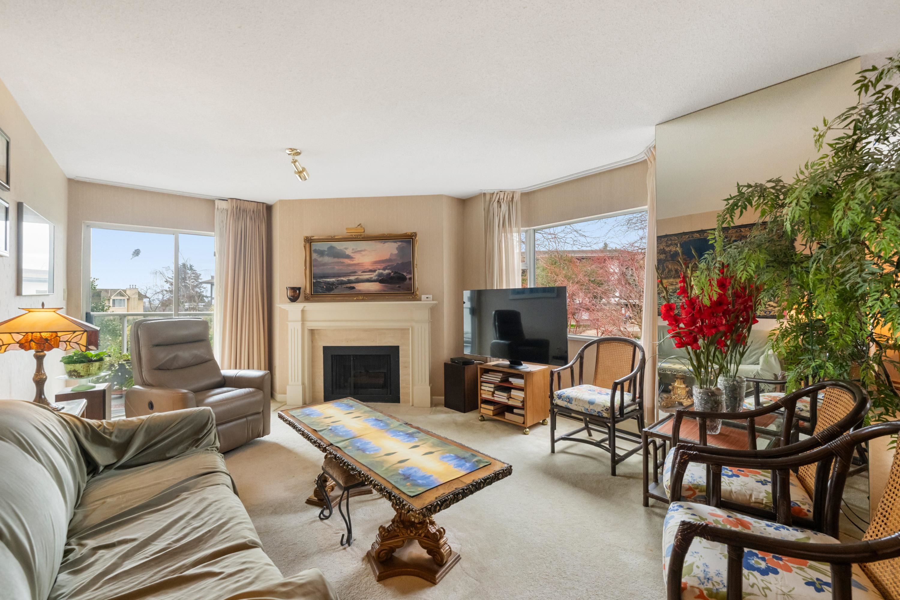 111-1442 Foster Street, White Rock, BC, V4B 3X7
