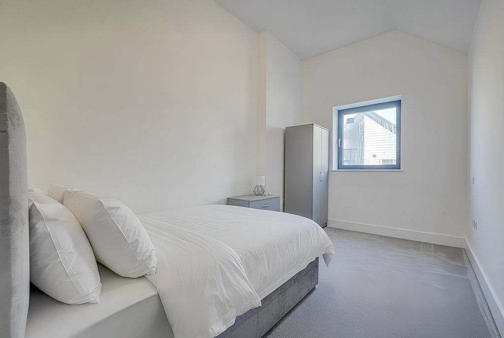 Additional image 7 of 2 bed flat for saleThe Regency Apartments, Rayleigh SS6