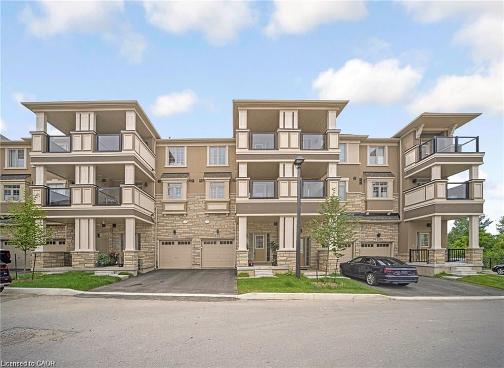 43-305 Garner Road W, Hamilton, ON, L9G 3K9