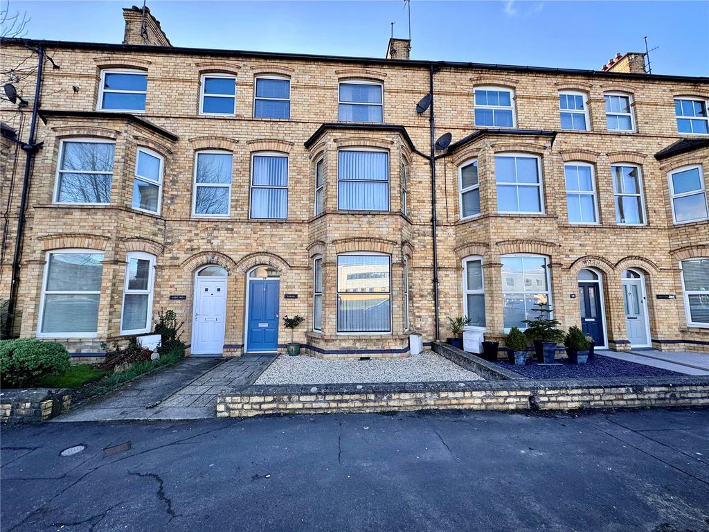 5 bed terraced house for saleCardiff Road, Pwllheli, Gwynedd LL53