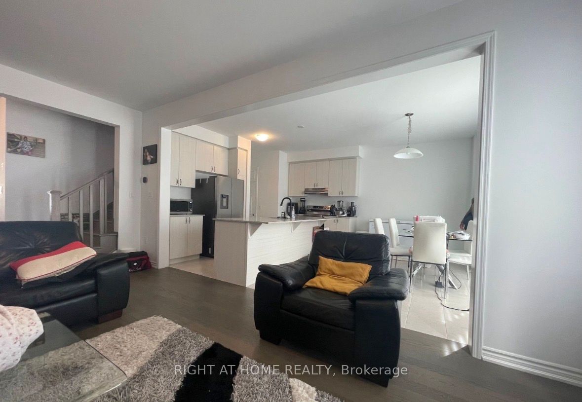69 Mcbride Trail, Barrie, ON, L9J 0Y6 photo 3