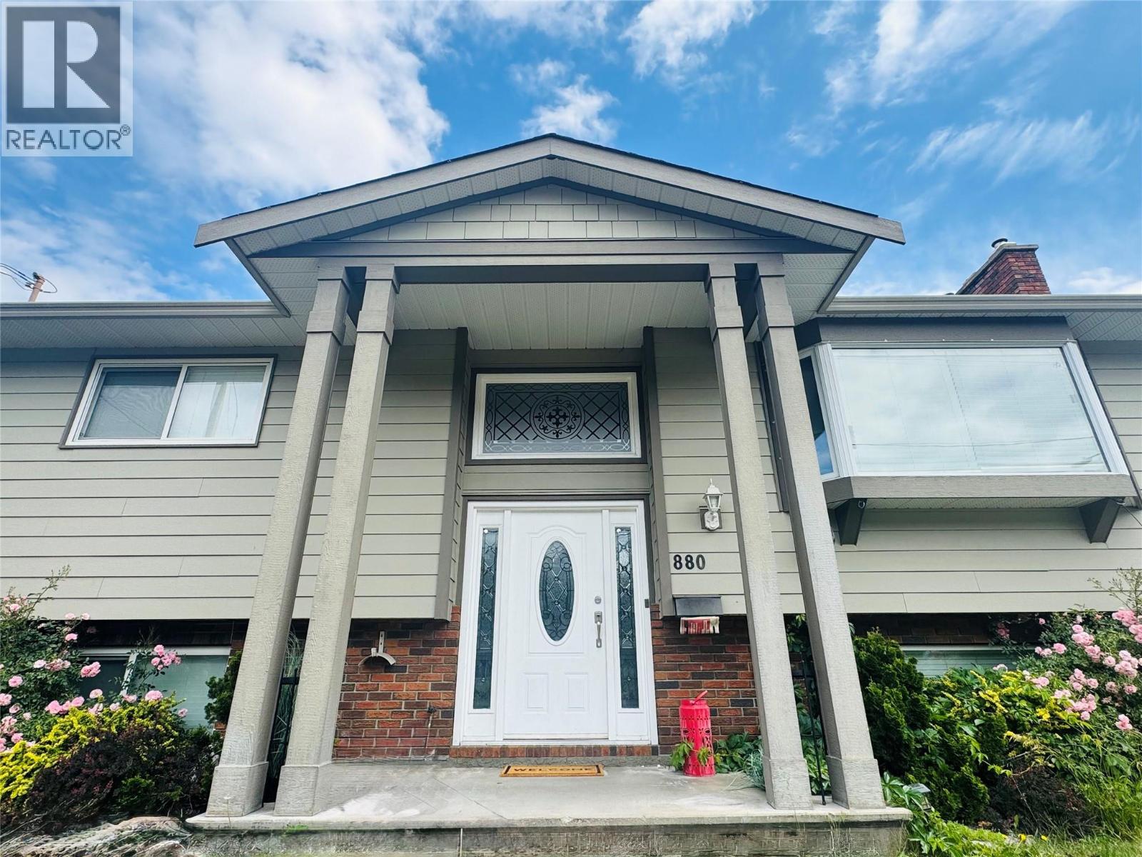 880 Tamarack Drive, Kelowna, BC, V1X5M1