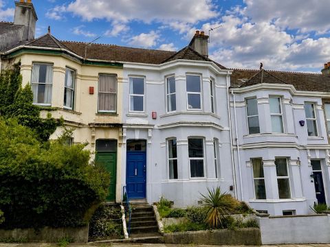 Rosslyn Park Road, Peverell, Plymouth PL3