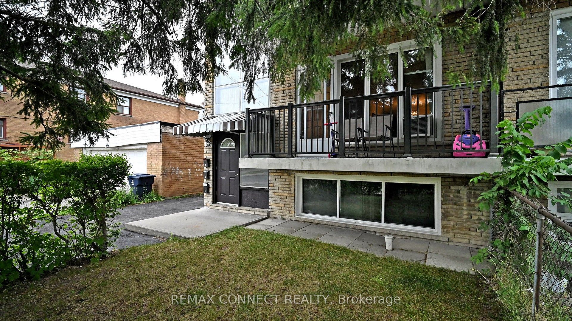 3-156 Overbrook Place, Toronto, ON, M3H 4P9 photo 2