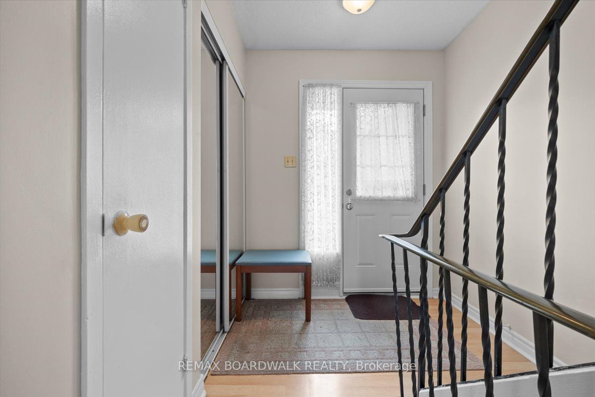 Additional image 3 of 48-1828 Axminster Court, Ottawa, ON, K1C 1Z4