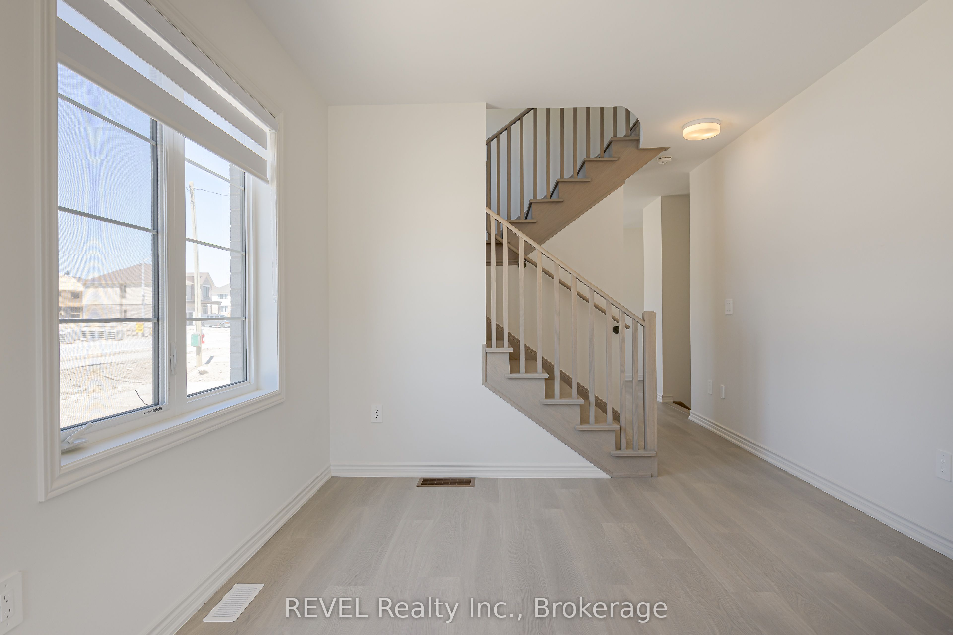 6 Rackham Lane, Clarington, ON, L1E 0M3 photo 4