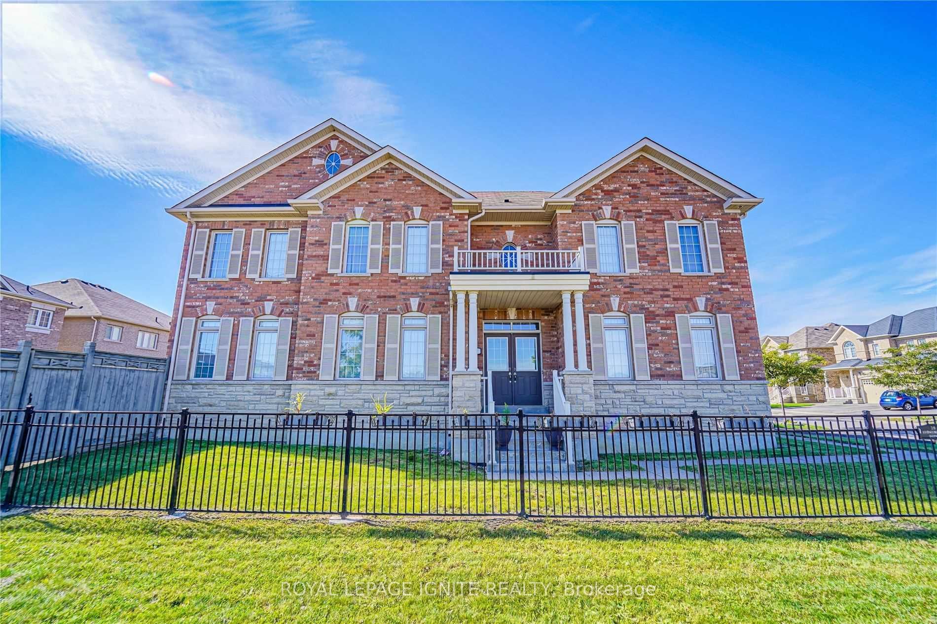Upper-26 Ironshield Drive, Brampton, ON, L6P 3N4 photo 4