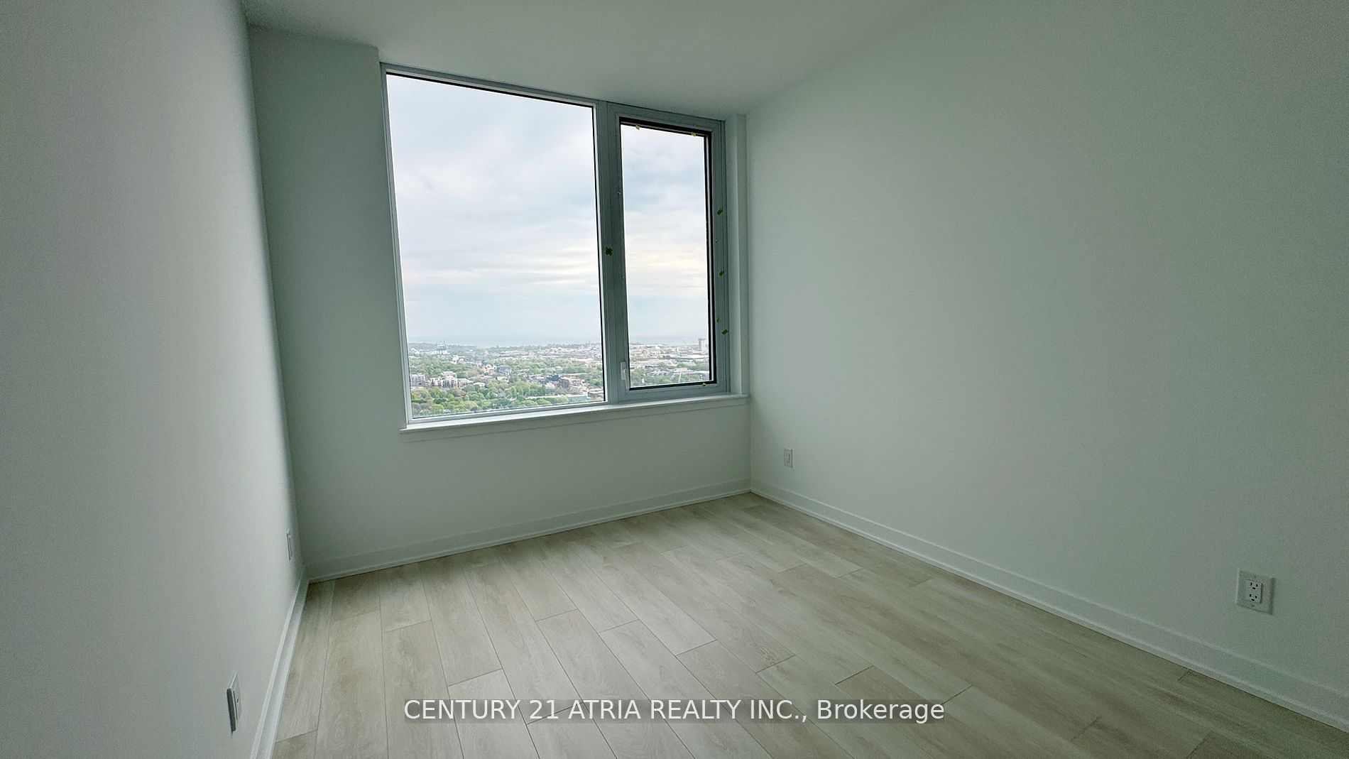 Additional image 3 of lph01-5 Defries Street, Toronto, ON, M5A 0W7