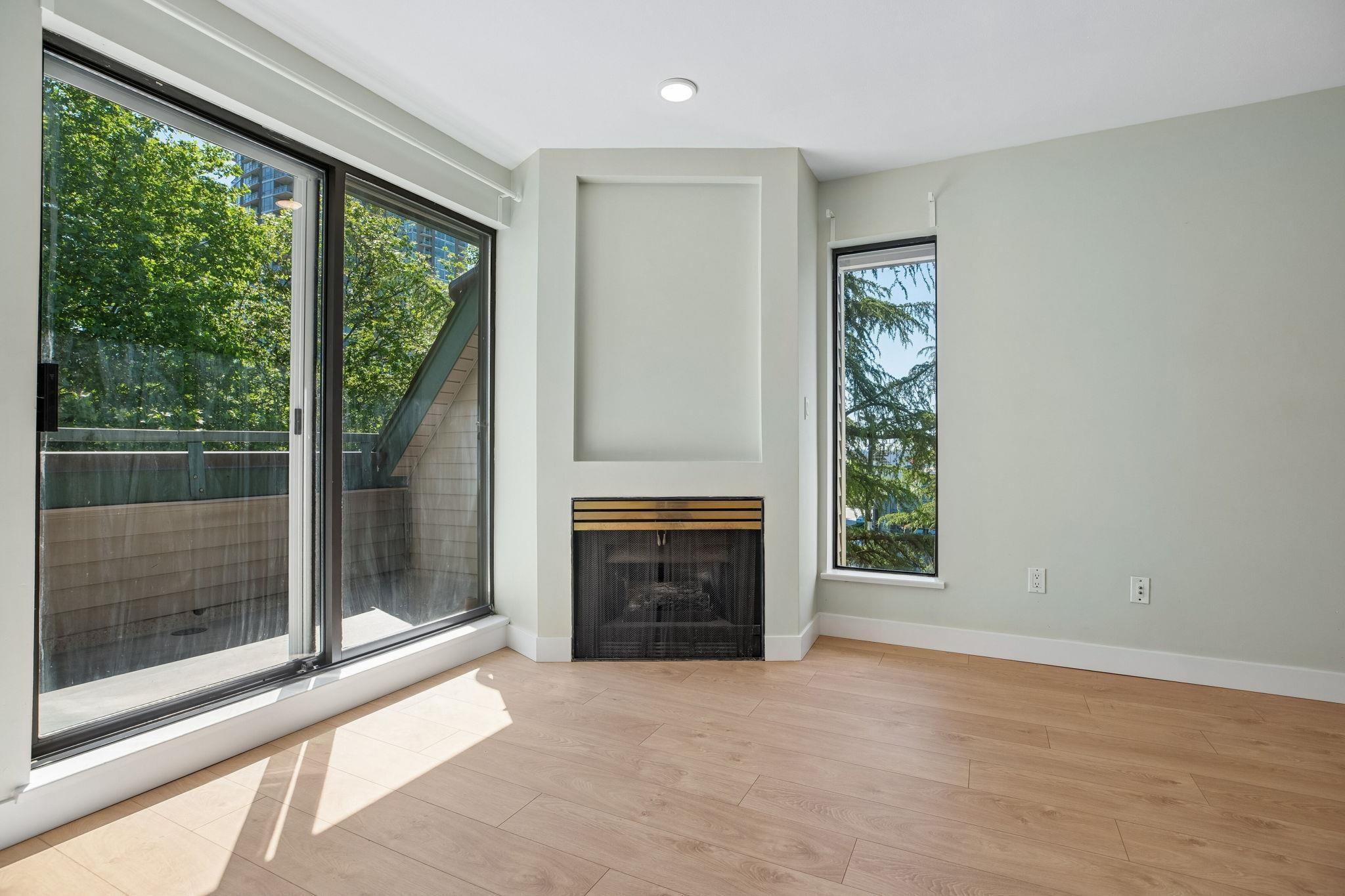 Additional image 3 of 409-2925 Glen Drive, Coquitlam, BC, V3B 7H9