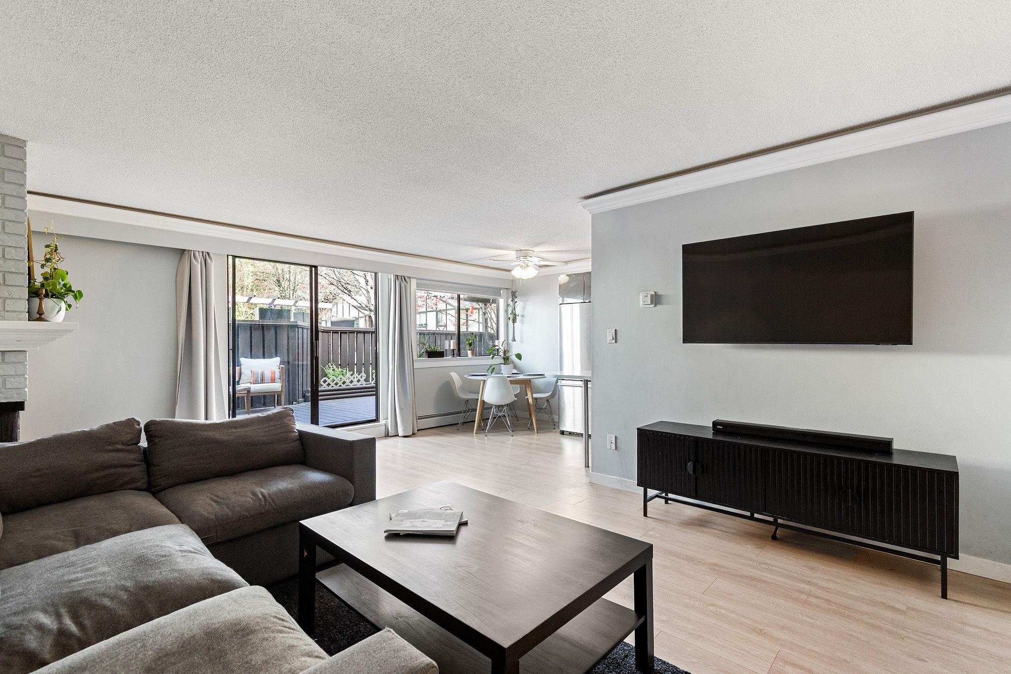 8965 Horne Street, Burnaby, BC, V3N 4J8 photo 2