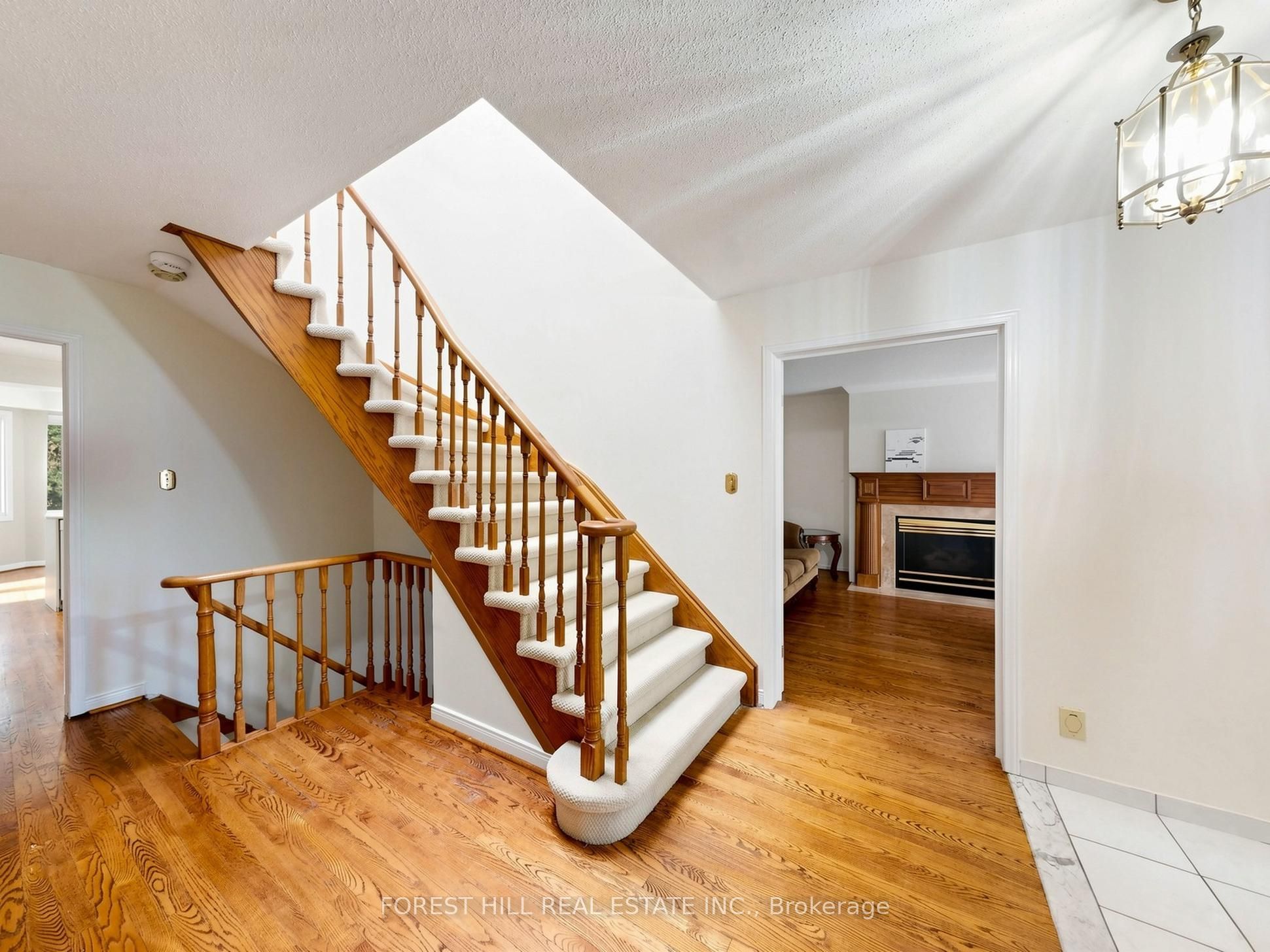 54 Pennock Crescent, Markham, ON, L3R 3M4 photo 2
