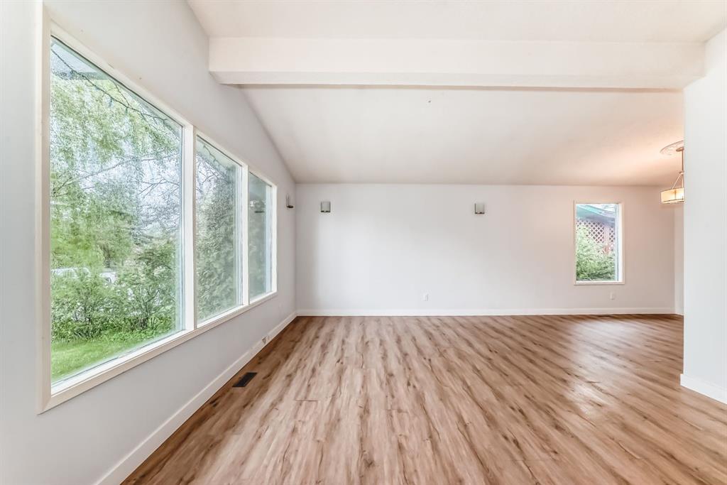 544 Penworth Way SE, Calgary, AB, T2A4G3 photo 4