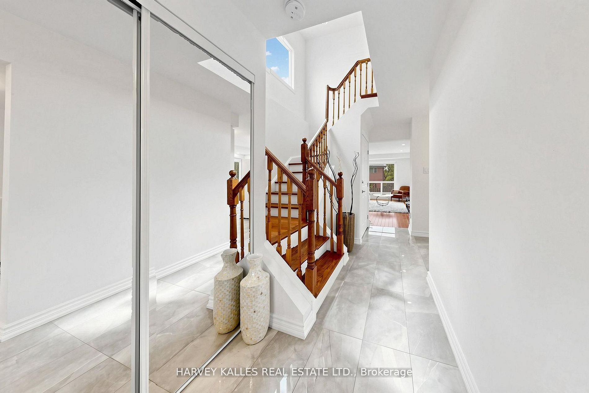 197 Lisa Crescent, Vaughan, ON, L4J 2N2 photo 3