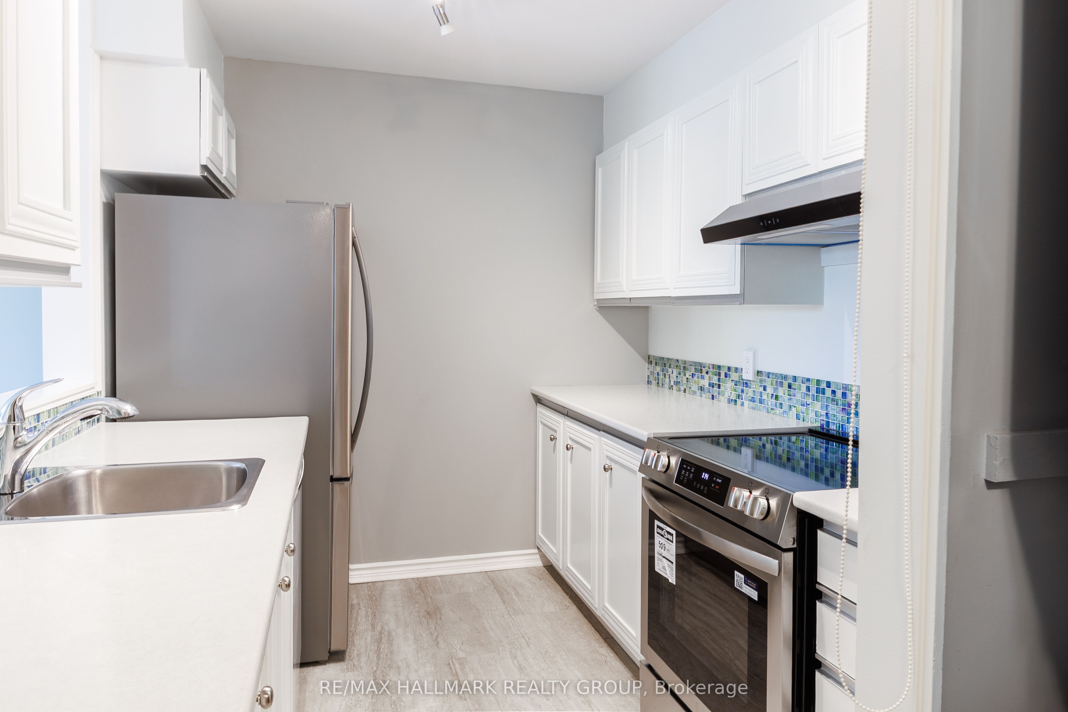 Additional image 6 of 406-280 Brittany Drive, Ottawa, ON, K1K 4M4