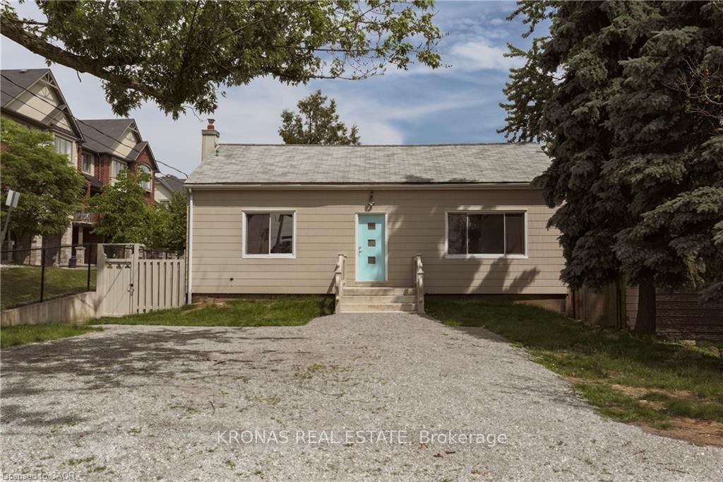 1175 Garner Road E, Hamilton, ON, L9G 3K9