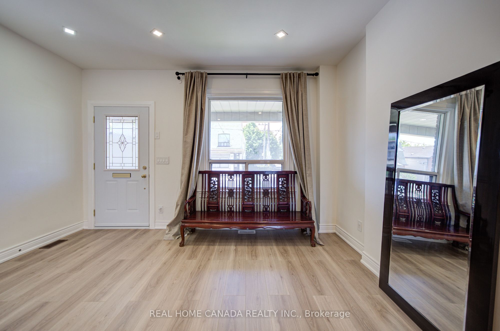 Additional image 4 of 1145 Dufferin Street, Toronto, ON, M6H 4B7