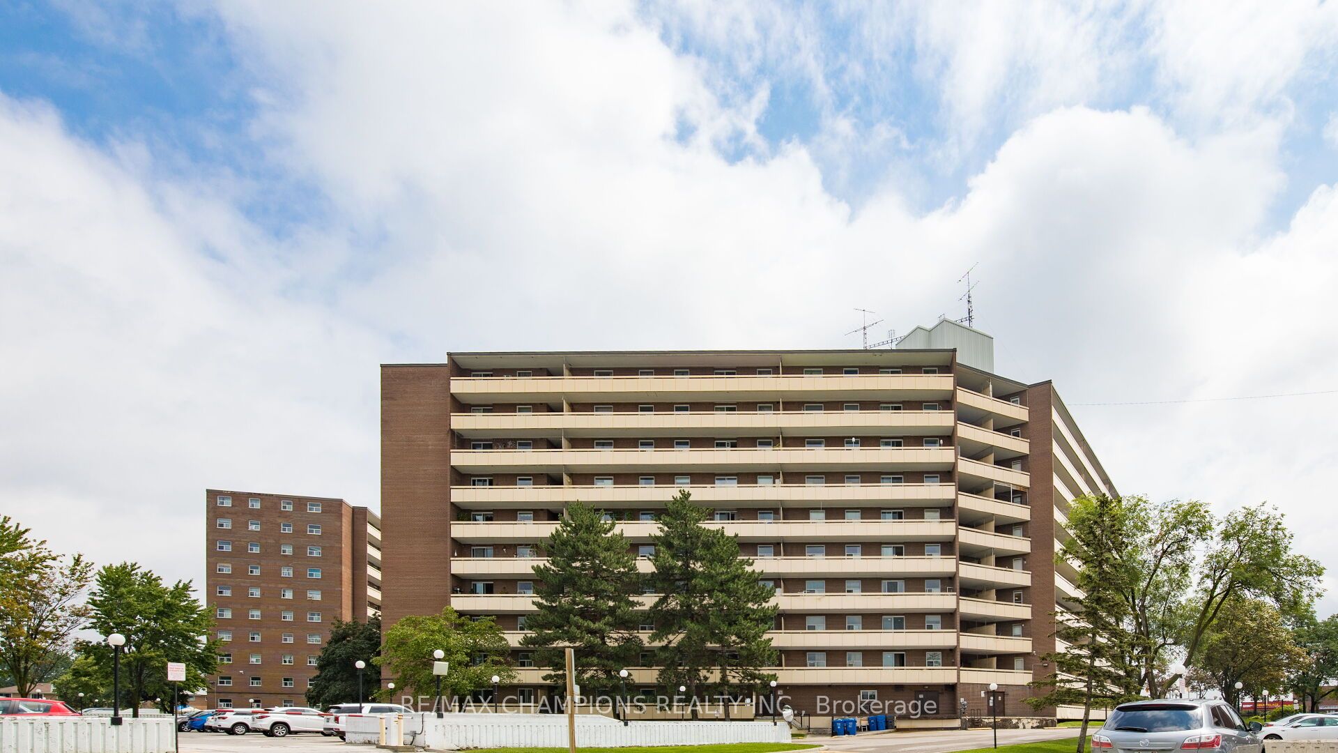 801-3555 Derry Road E, Mississauga, ON, L4T 1B2