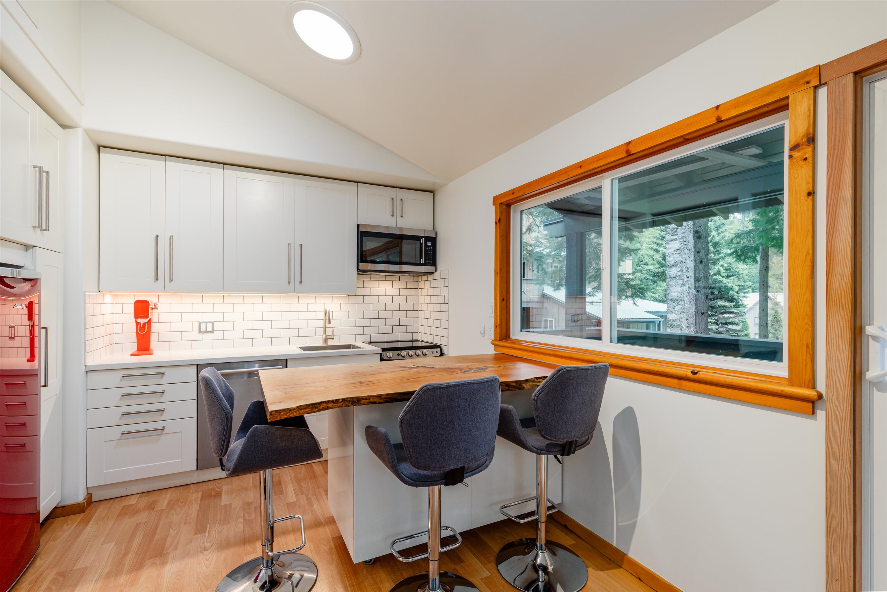 Additional image 5 of 201-2101 Castle Drive, Whistler, BC, V8E 0A6