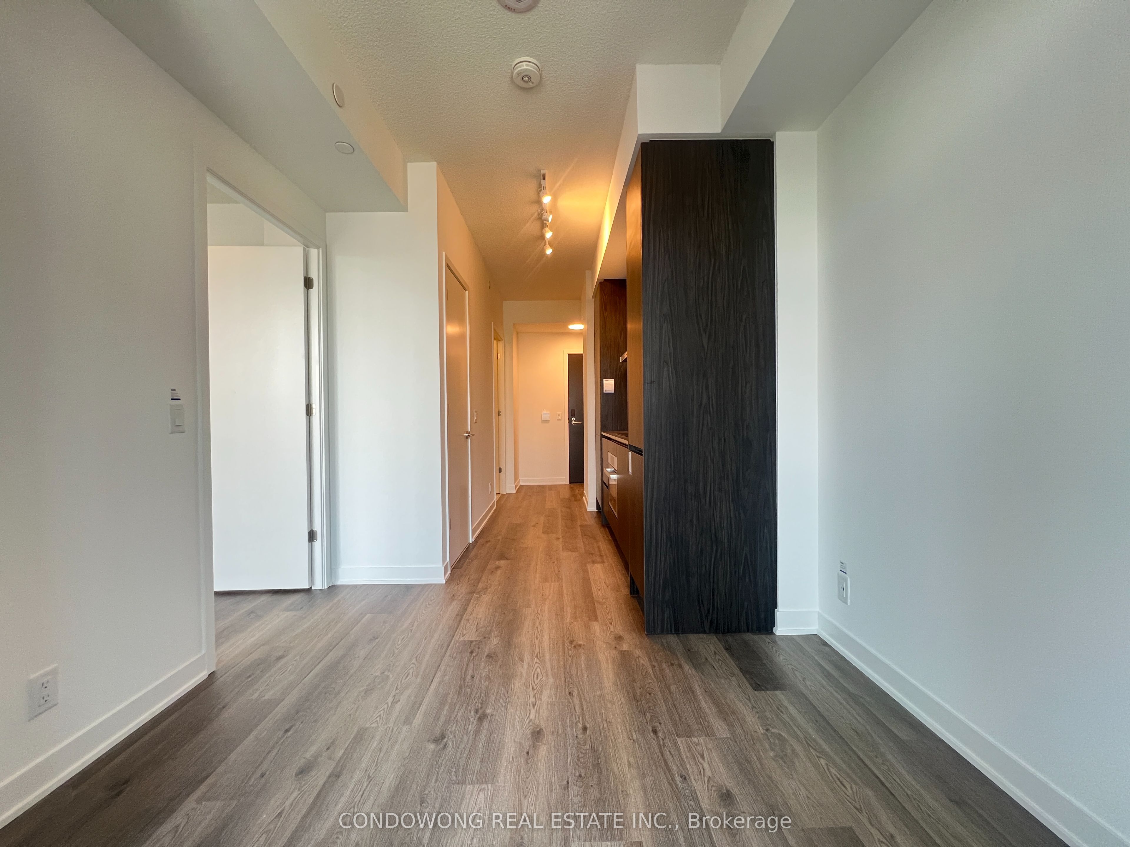 Additional image 3 of 2702-180 Front Street E, Toronto, ON, M5A 0A9