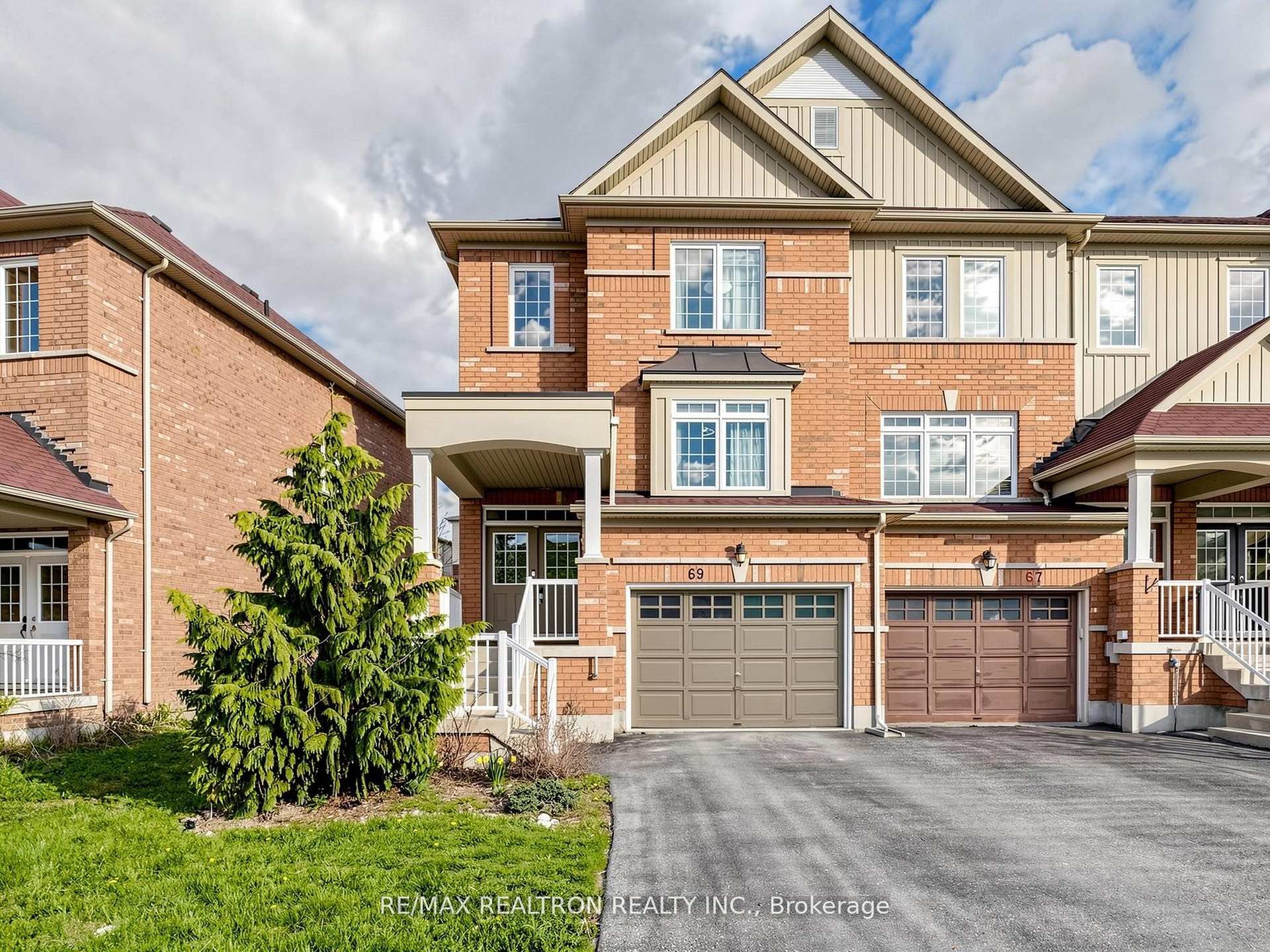 69 Matthewson Avenue W, Bradford West Gwillimbury, ON, L3Z 0N8