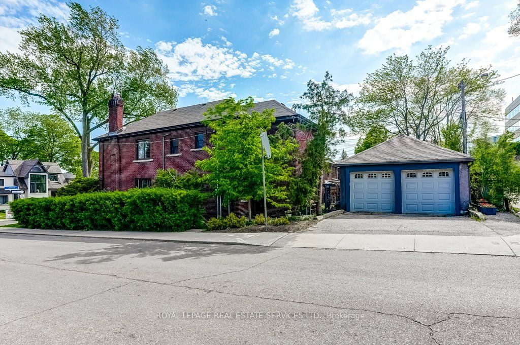 Additional image 4 of 2 Larkin Avenue, Toronto, ON, M6S 1L8
