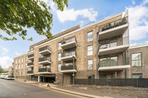Hermitage Lane, Hampstead NW2