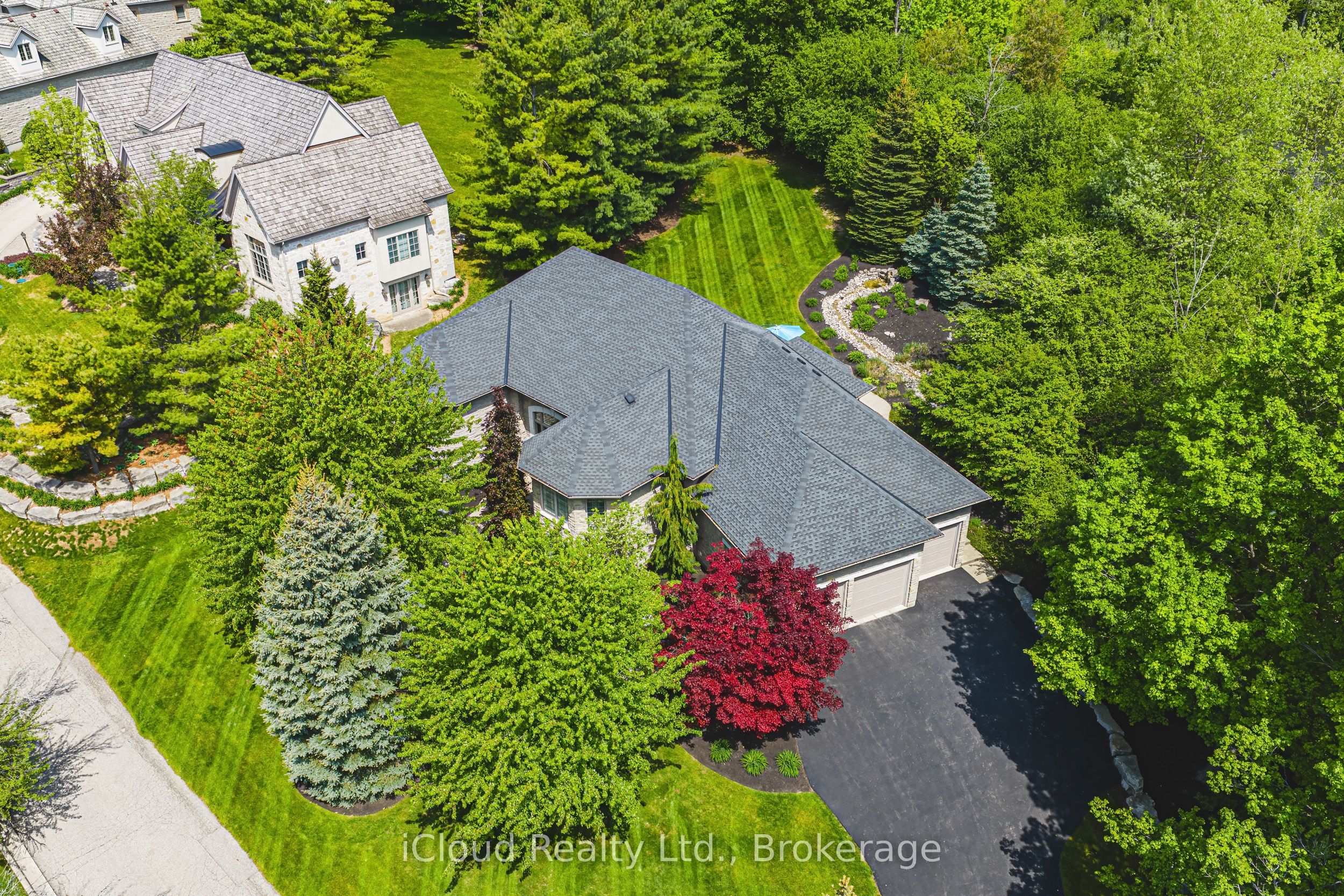 845 Hidden Valley Road, Kitchener, ON, N2C 2S4 photo 4