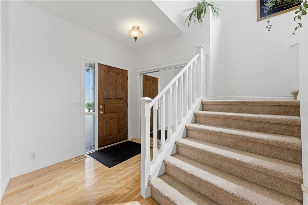 305 Evanston View NW, Calgary, AB, T3P 1G2 photo 3