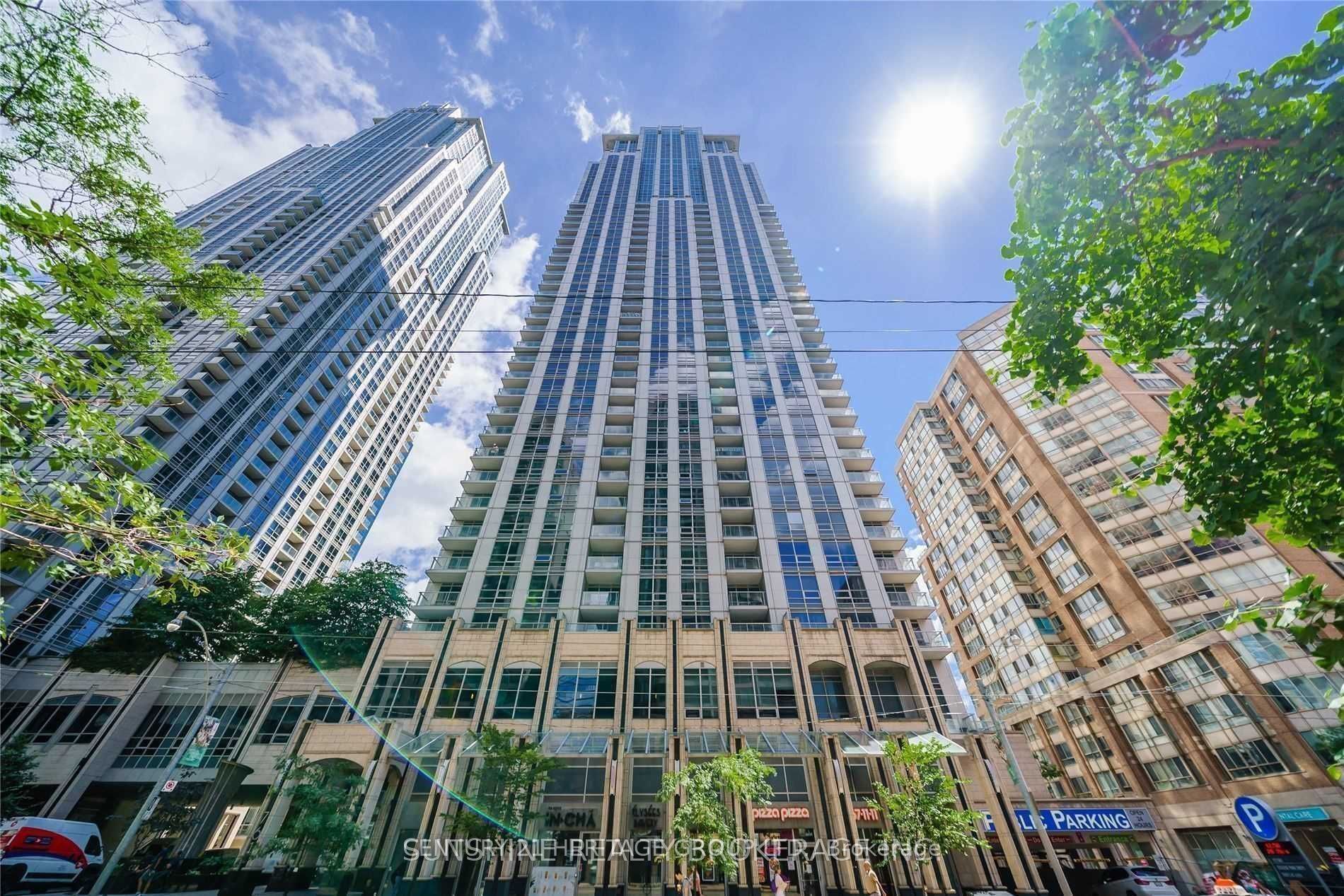 4208-763 Bay Street, Toronto, ON, M5G 2R3