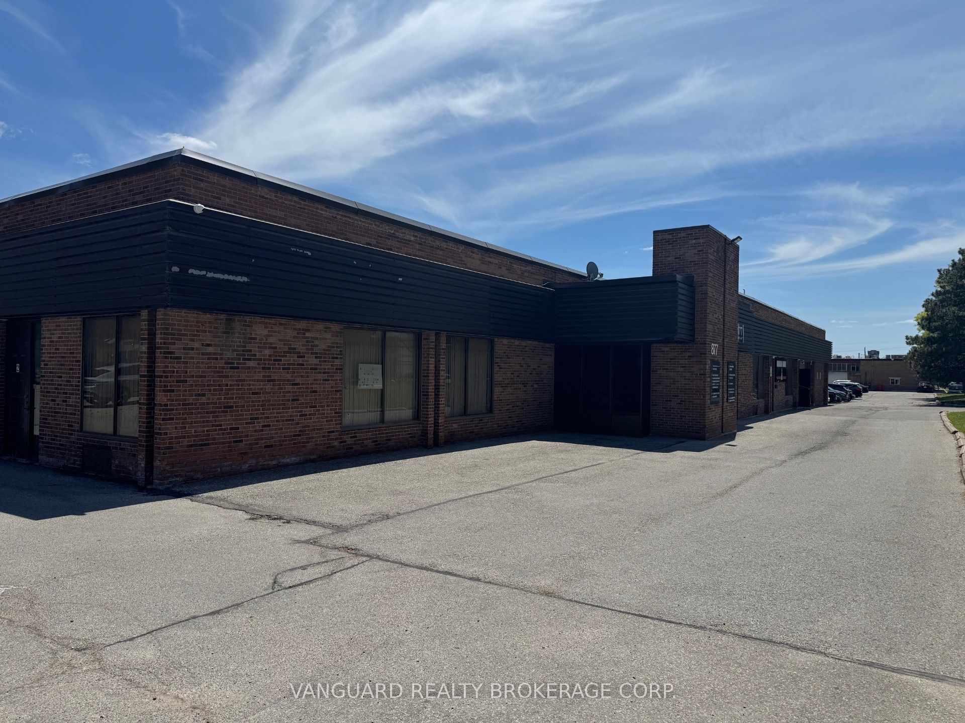 17 & 19-877 Alness Street, Toronto, ON, M3J 2X4