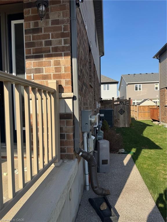 Upper-9 Sandybay Avenue, Kitchener, ON, N2A 0H7 photo 3