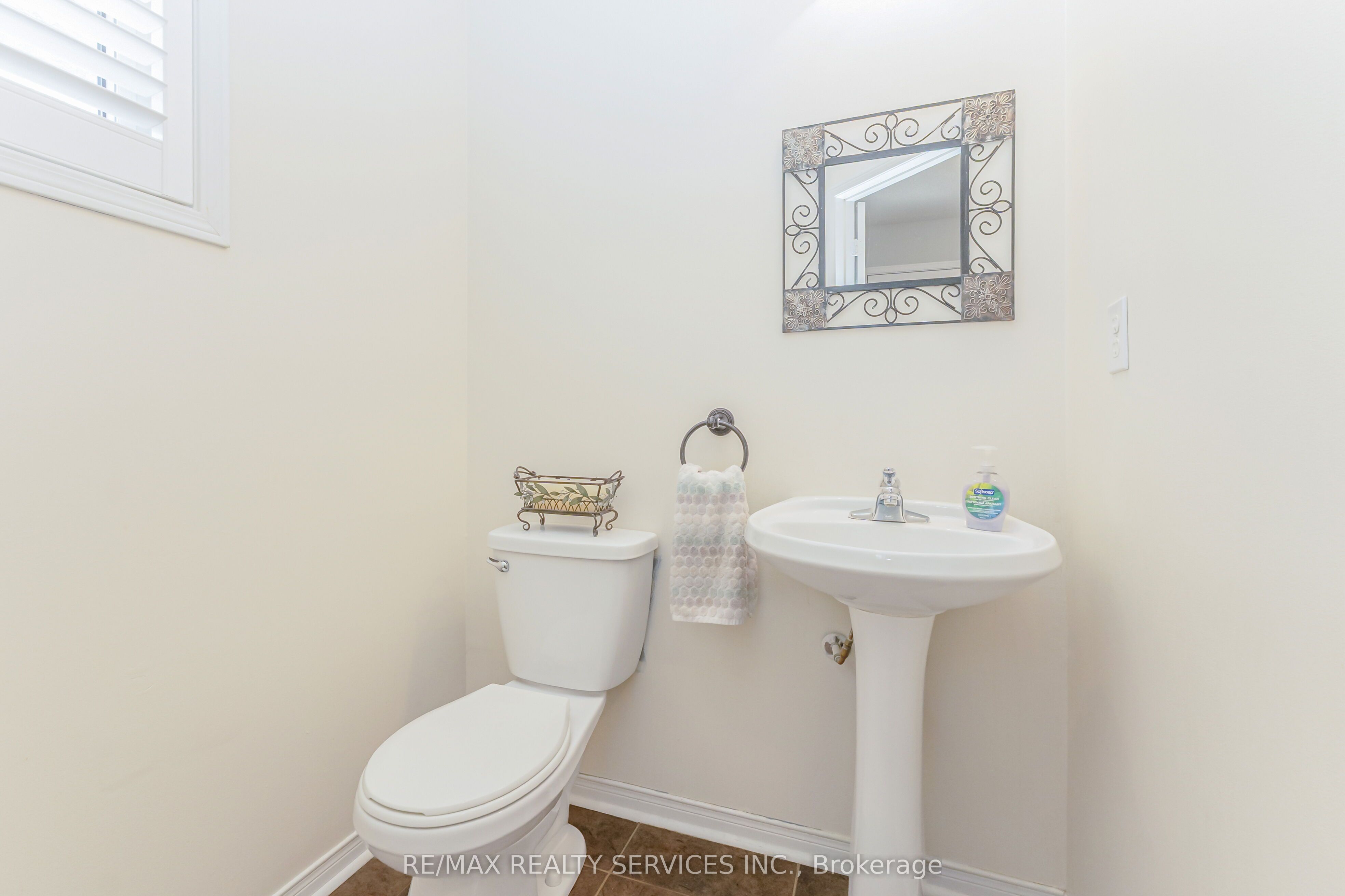 Additional image 6 of 295 Queen Mary Drive, Brampton, ON, L7A 3R1
