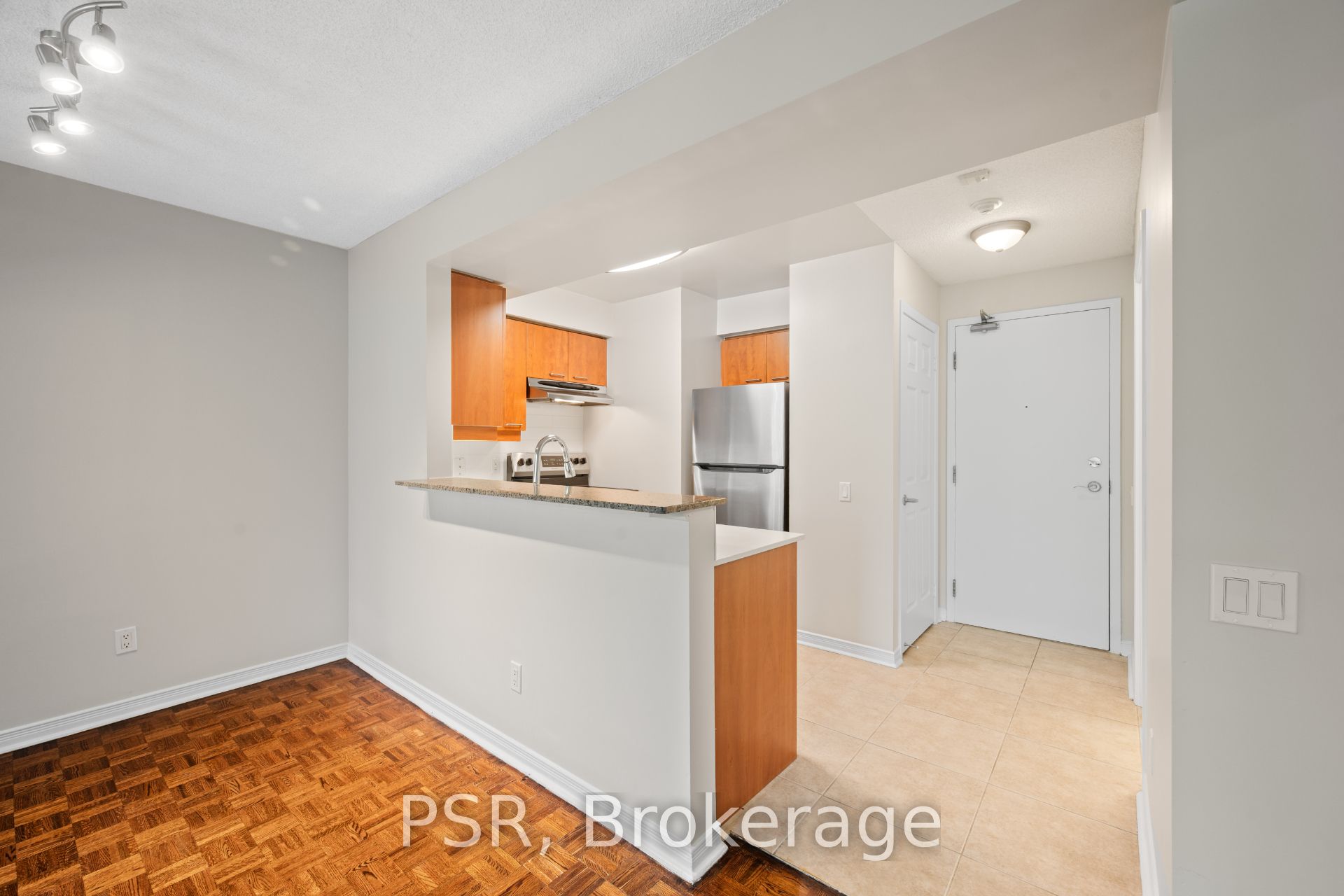 312-515 Rosewell Avenue, Toronto, ON, M4R 2J3 photo 4