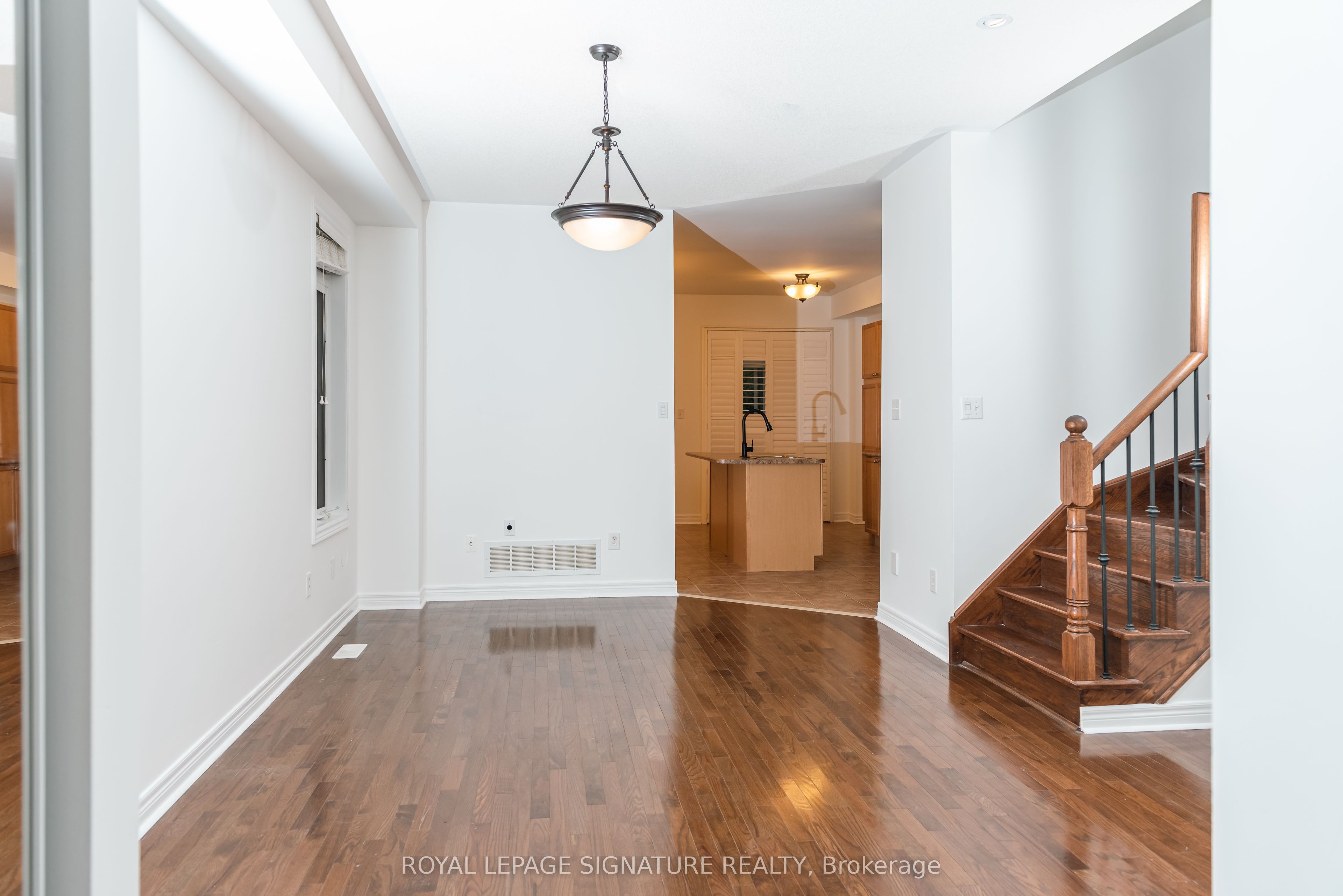 Additional image 4 of 3250 Sunlight Street, Mississauga, ON, L5M 0G7
