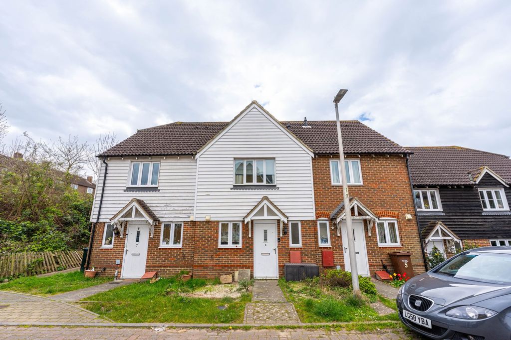3 bed terraced house for saleAilsa Court, Rochester ME1